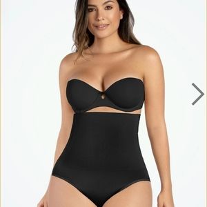 Curveez signature control high waist brief